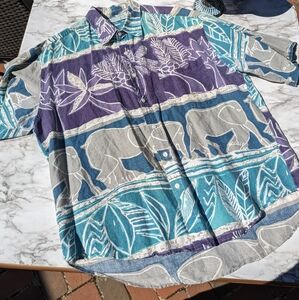 Men's Vintage Hawaiian Shirt size Medium Linen and Cotton Blend